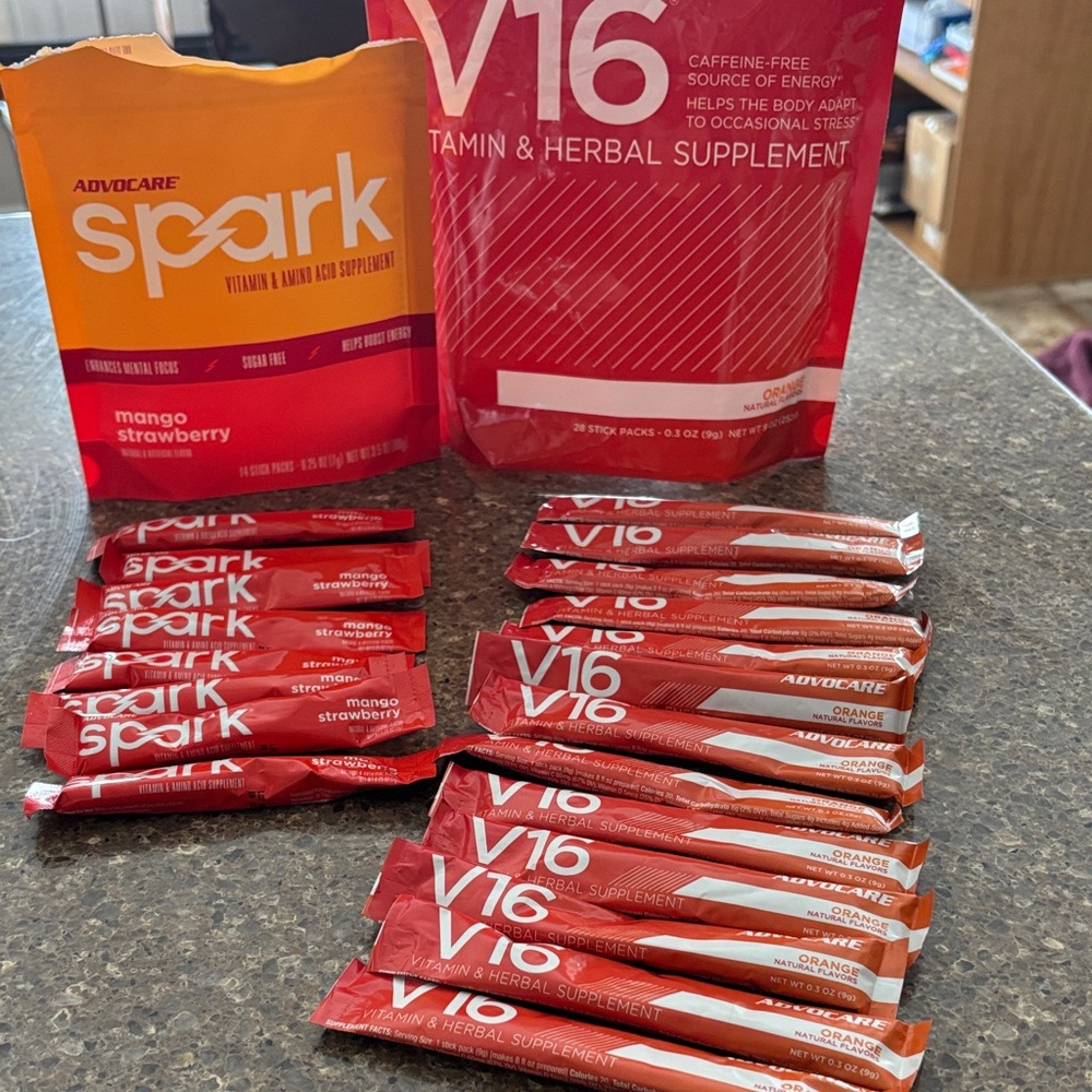 ADVOCARE 26 total sticks : Spark- Mango Strawberry & V 16 - Orange